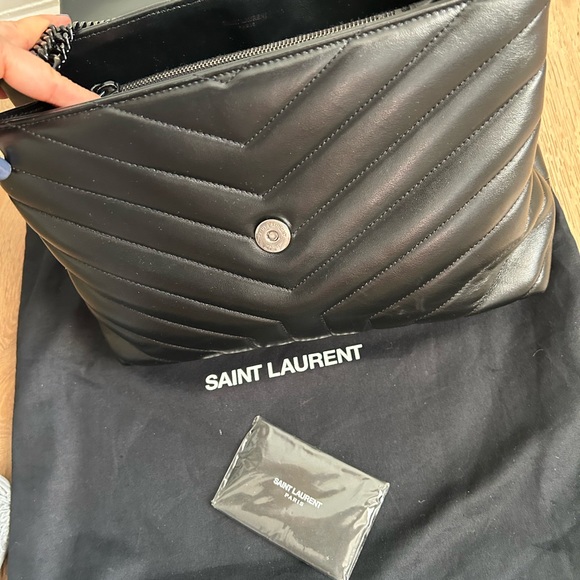 Saint Laurent Black Quilted Leather Shoulder Bag with Chain Strap - Picture 11 of 17